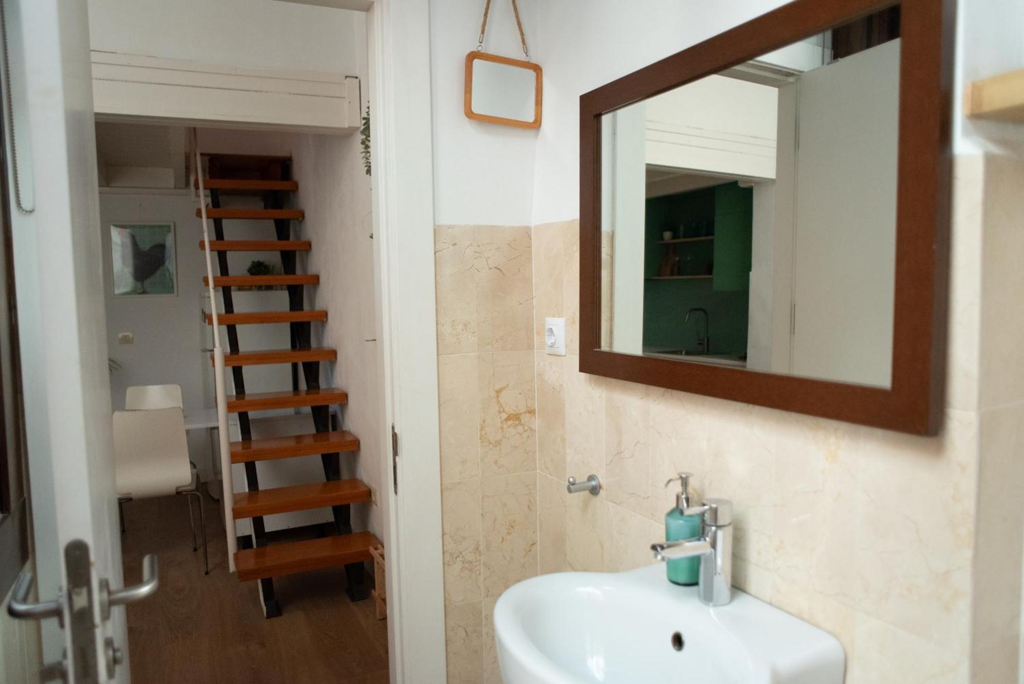 Cozy & Quiet Apartment In The Center Málaga Eksteriør billede