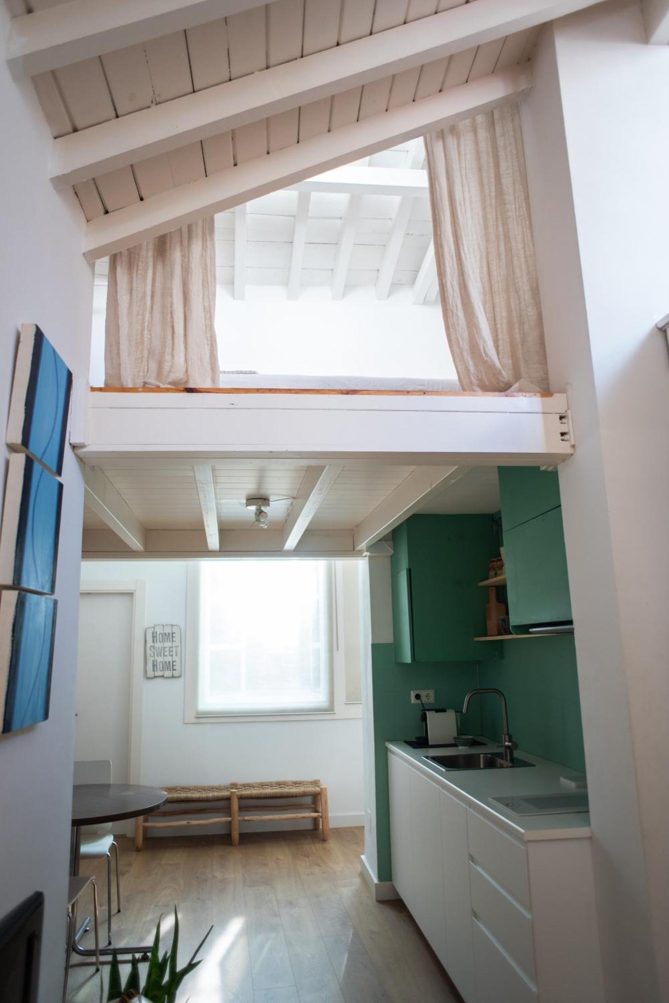 Cozy & Quiet Apartment In The Center Málaga Eksteriør billede